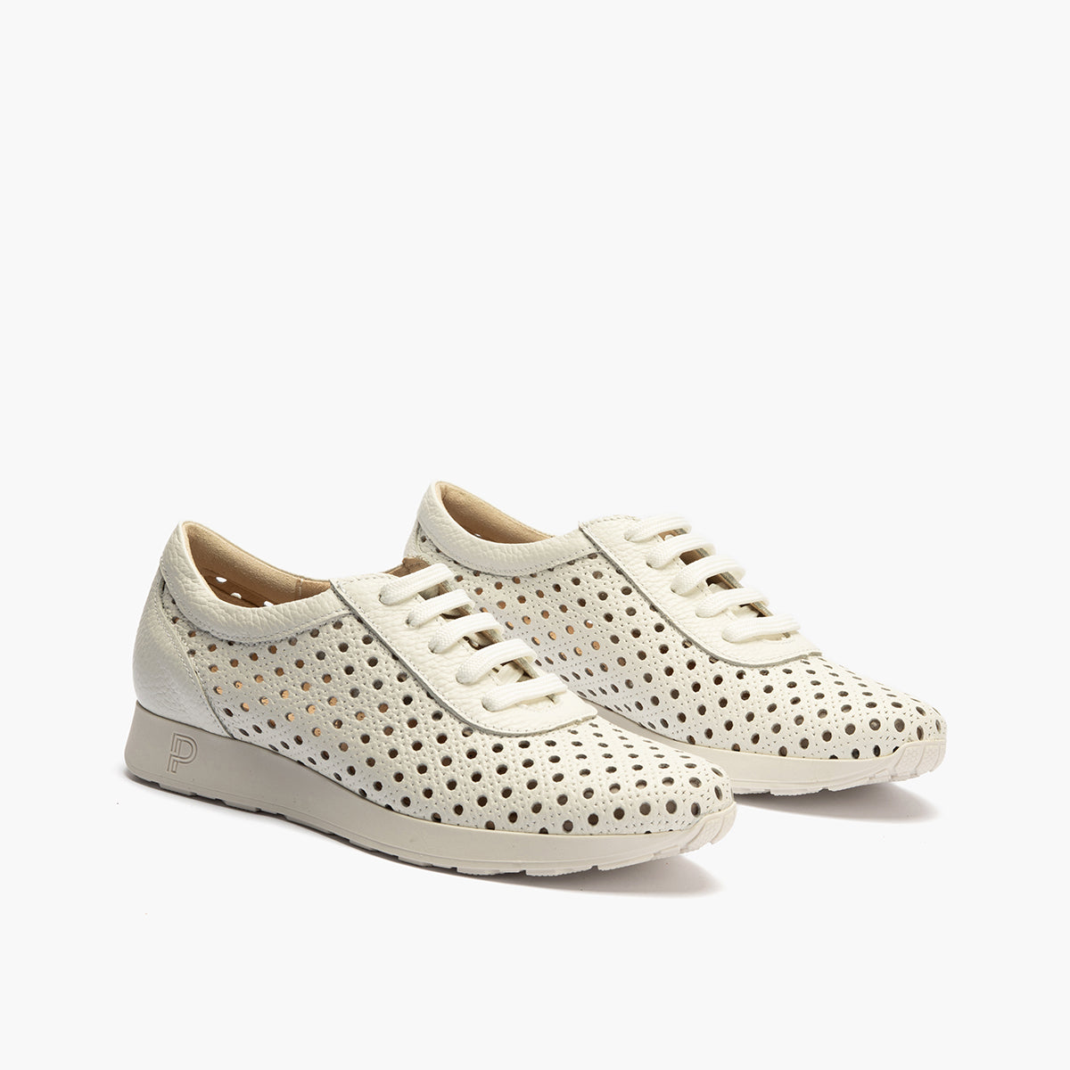 Deportivo plano en piel napa perforada Blanco