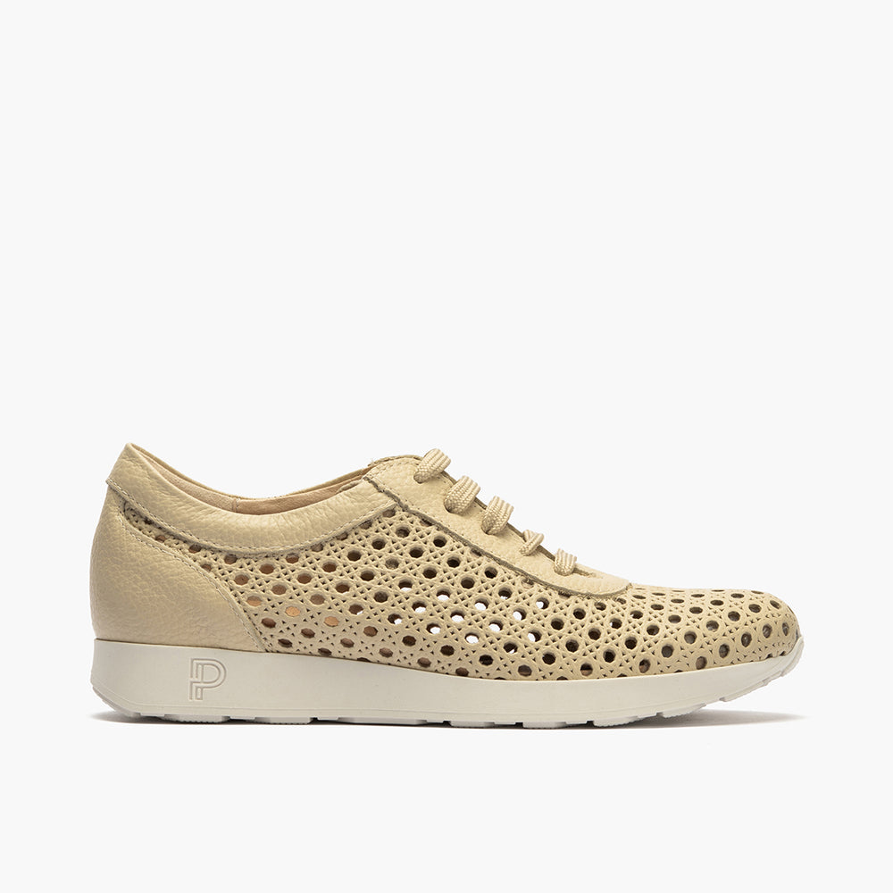 Deportivo plano en piel napa perforada Crema