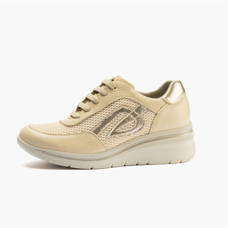 Deportivo con cuña en piel napa y tejido Crema
