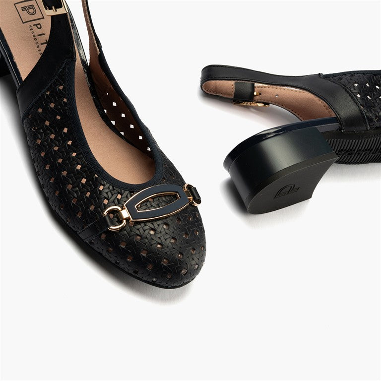 Zapato salón destalonado con adorno y tacón bajo, con punta redonda Marino