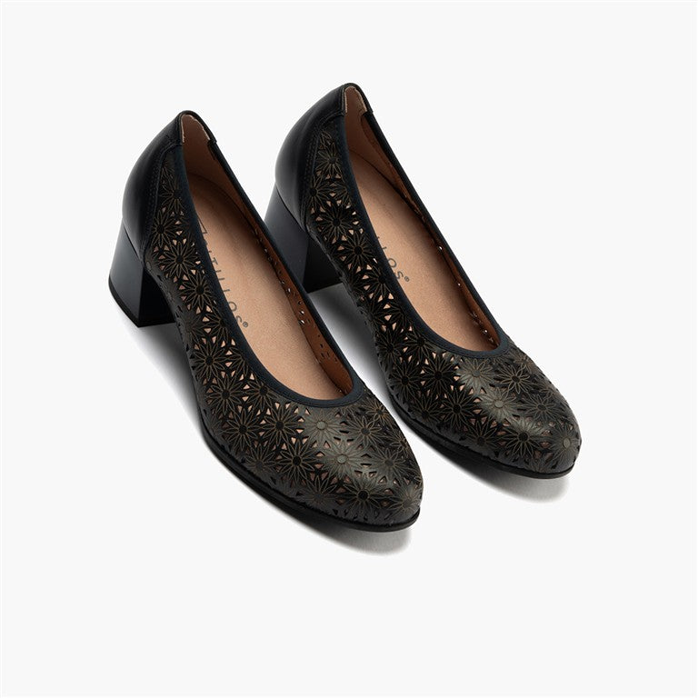 Zapato salón con tacón medio, en piel napa perforada Marino
