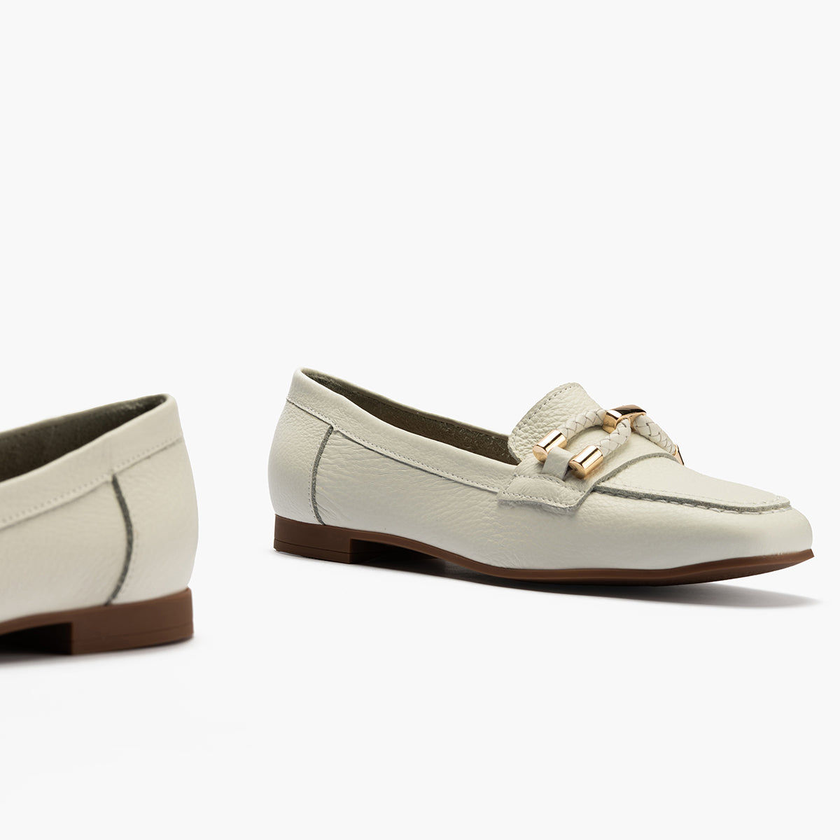 Mocasín plano en piel napa bombeada, con adorno Blanco