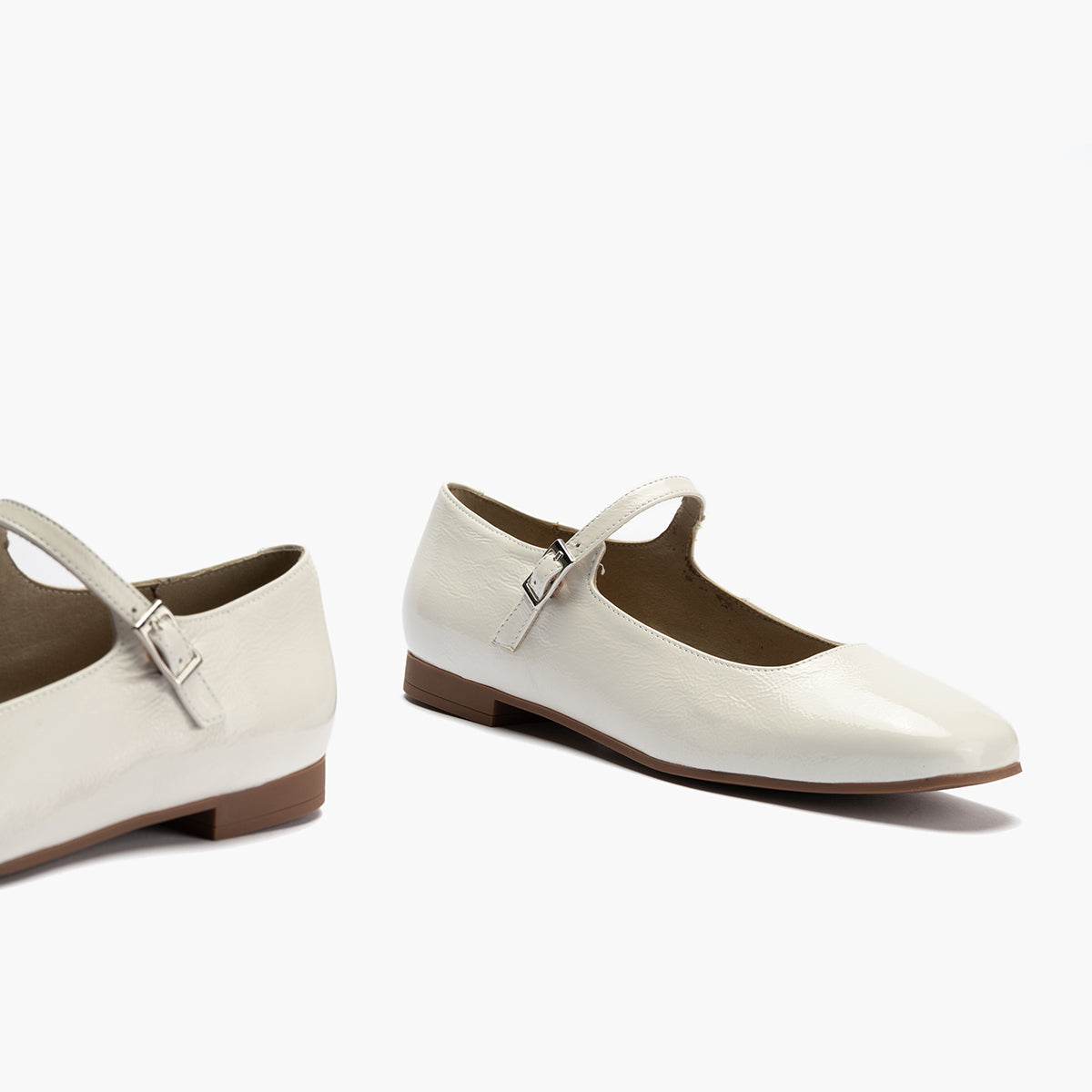 Bailarina plana en piel charol Glacial