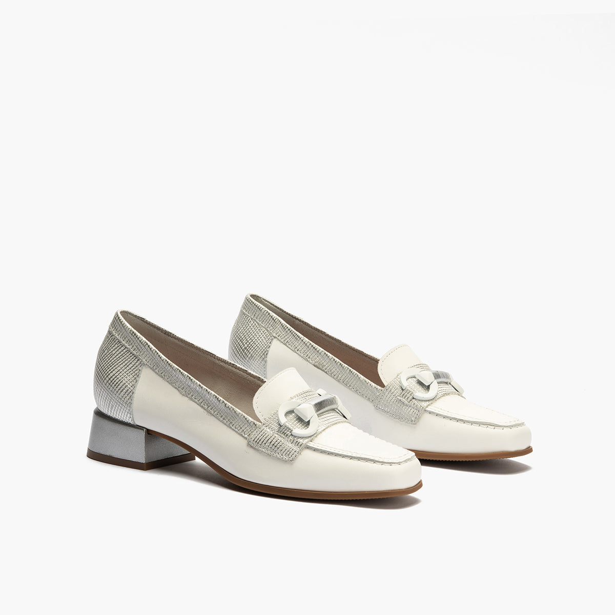 Mocasín con tacón bajo y adorno, con punta cuadrada Blanco