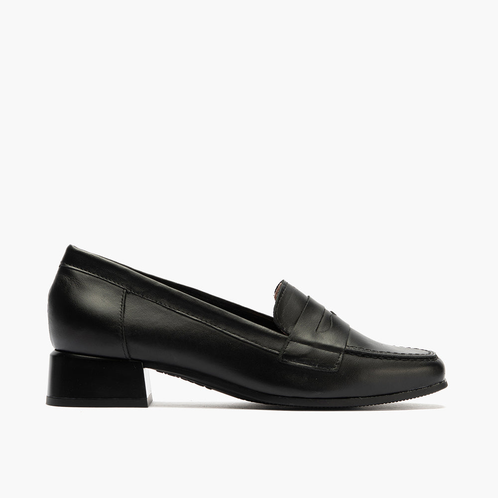 Mocasín con tacón bajo y antifaz, con punta cuadrada Negro