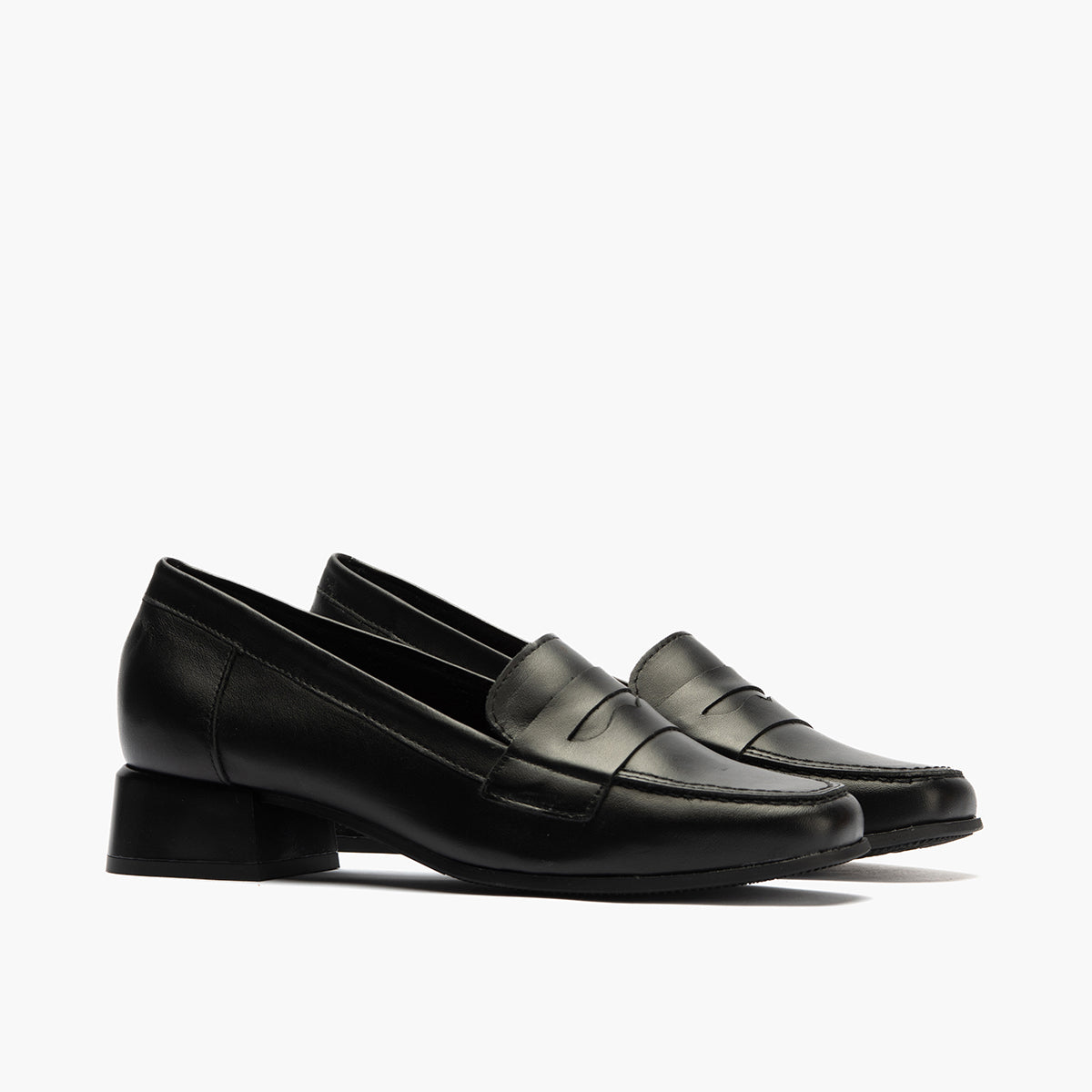 Mocasín con tacón bajo y antifaz, con punta cuadrada Negro