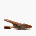 Bailarina destalonada con tacón bajo, punta fina y animal print Cuero