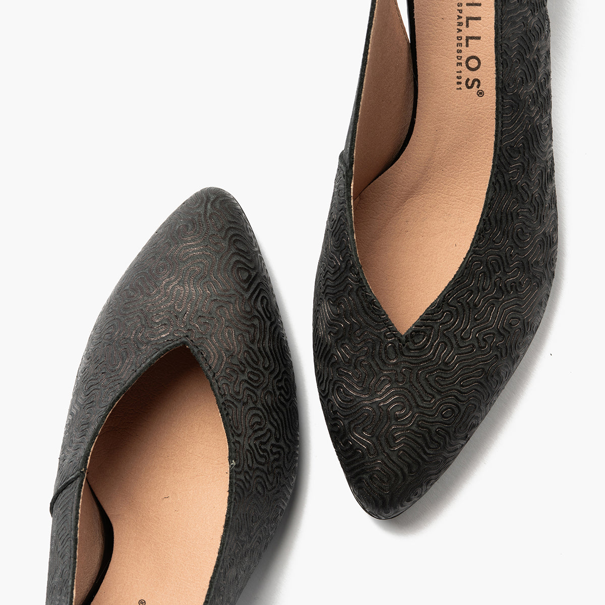 Zapato salón destalonado con tacón medio, en piel fantasía Negro