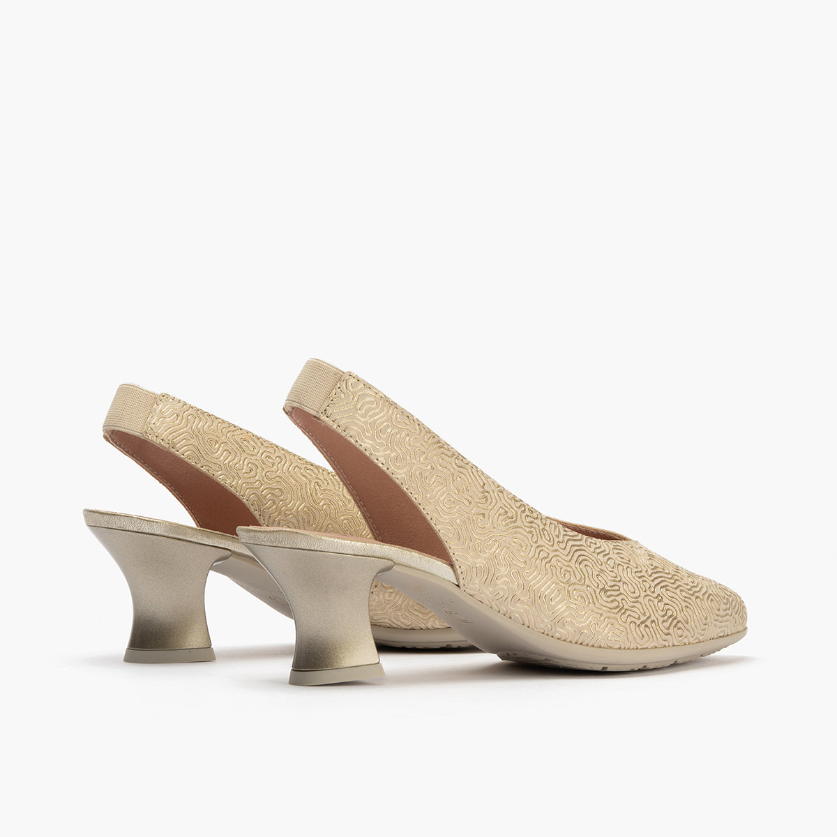 Zapato salón destalonado con tacón medio, en piel fantasía Oro