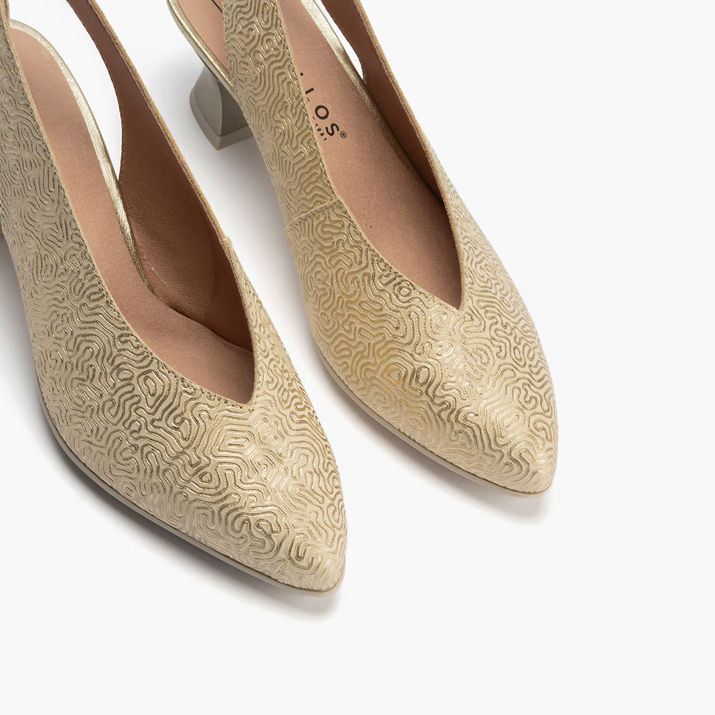 Zapato salón destalonado con tacón medio, en piel fantasía Oro