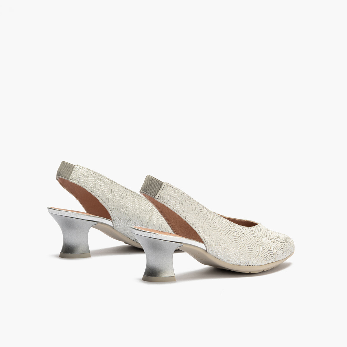 Zapato salón destalonado con tacón medio, en piel fantasía Plata