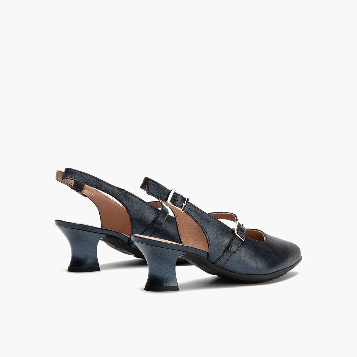 Zapato salón destalonado con tacón medio, en piel laminada y pulsera Marino