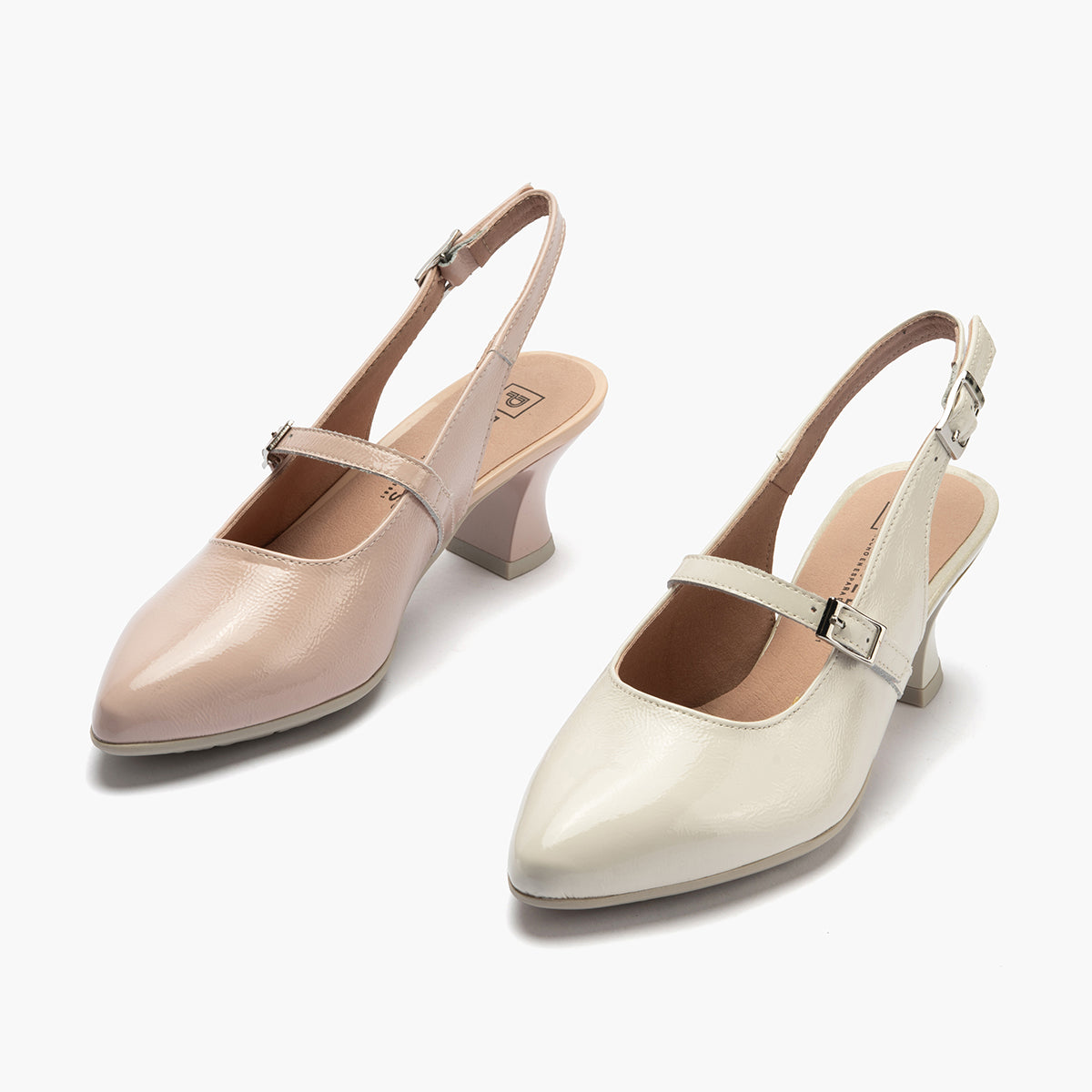 Zapato salón destalonado con tacón medio, en piel charol y pulsera Glacial