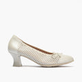 Zapato de salón con tacón medio, punta fina y adorno Plata