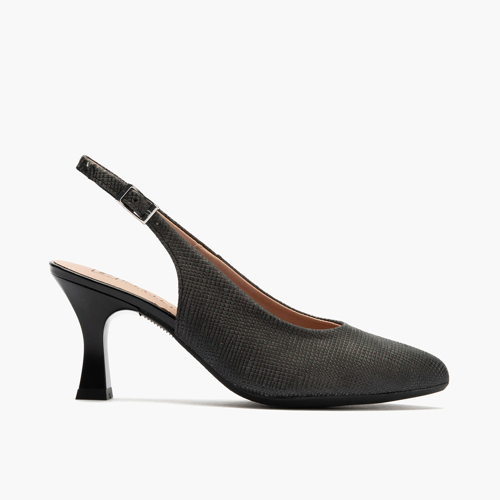 Zapato destalonado con tacón alto y punta fina Negro