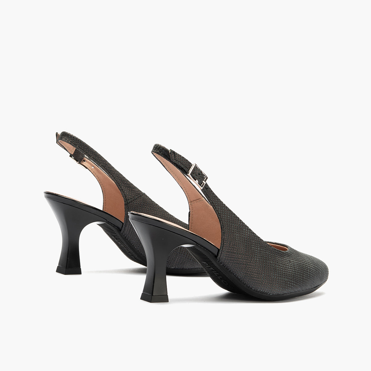 Zapato destalonado con tacón alto y punta fina Negro