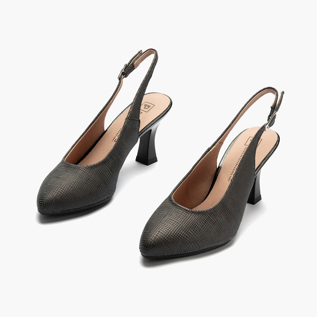 Zapato destalonado con tacón alto y punta fina Negro