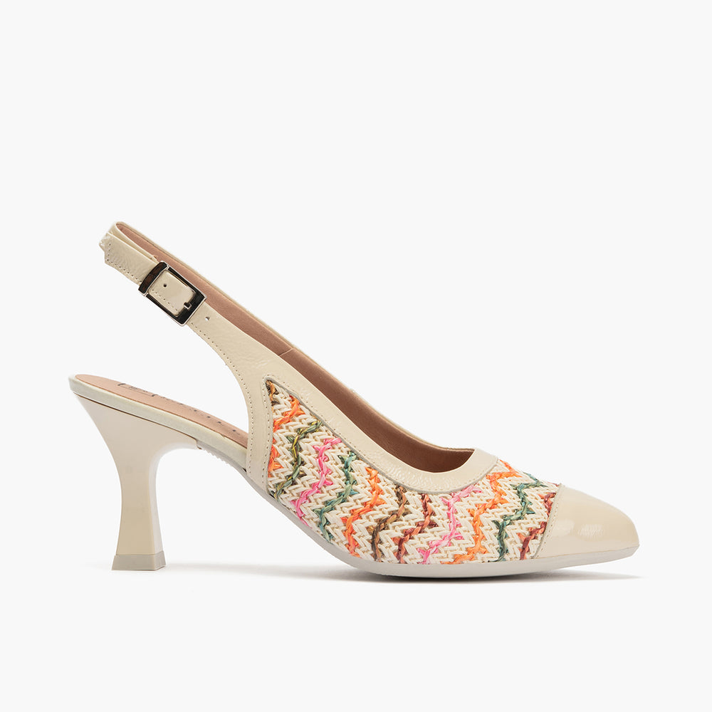 Zapato destalonado con tacón alto, punta fina y piel charol y rafia Crema