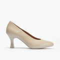 Zapato de salón con tacón alto y punta fina Oro