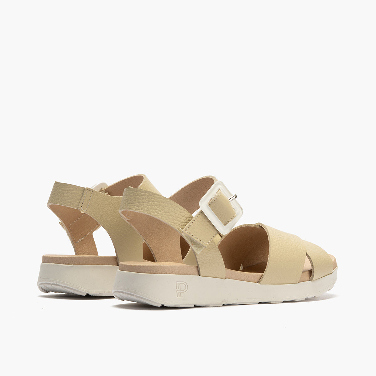 Sandalia deportiva con cruzados y pulsera Crema