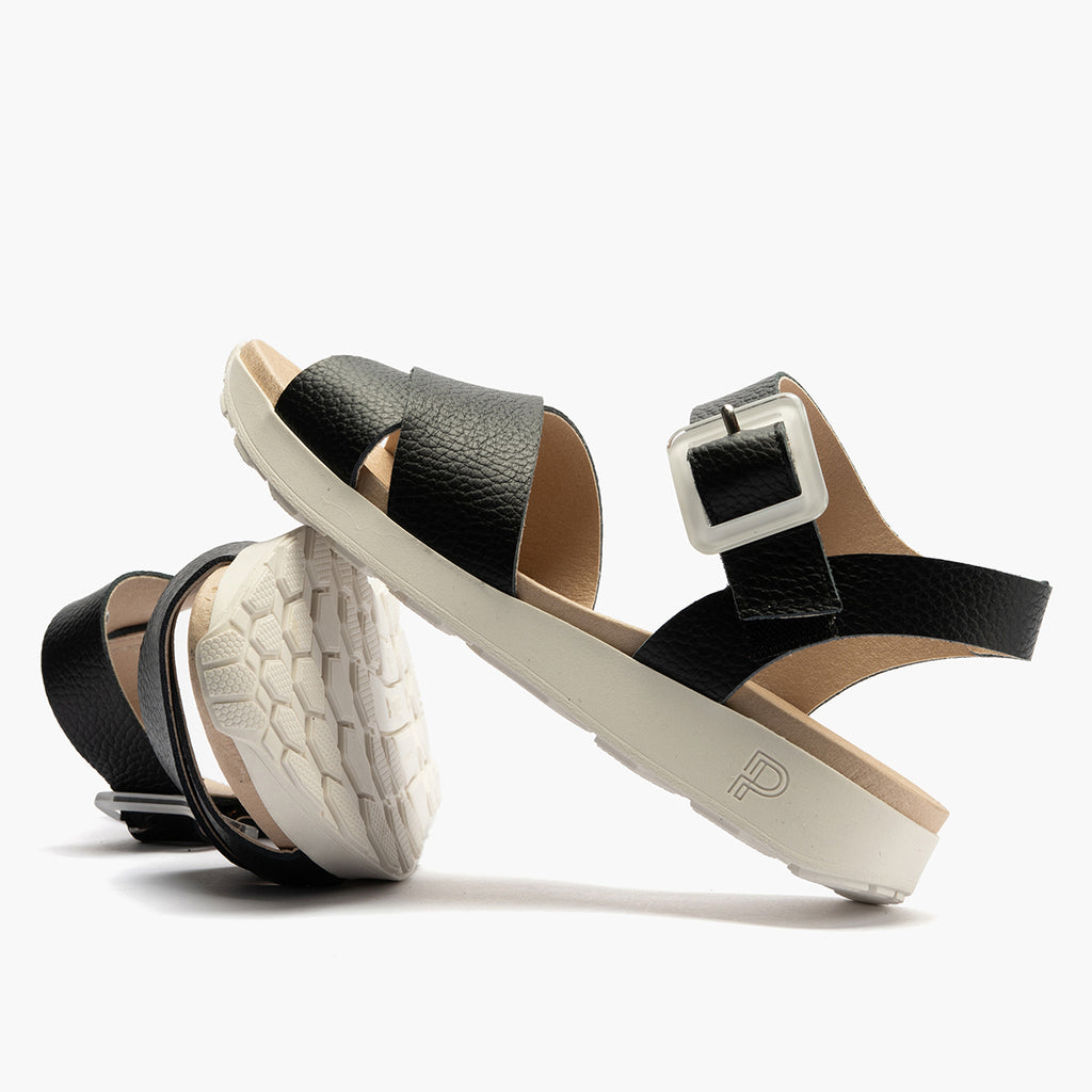 Sandalia deportiva con cruzados y pulsera Negro