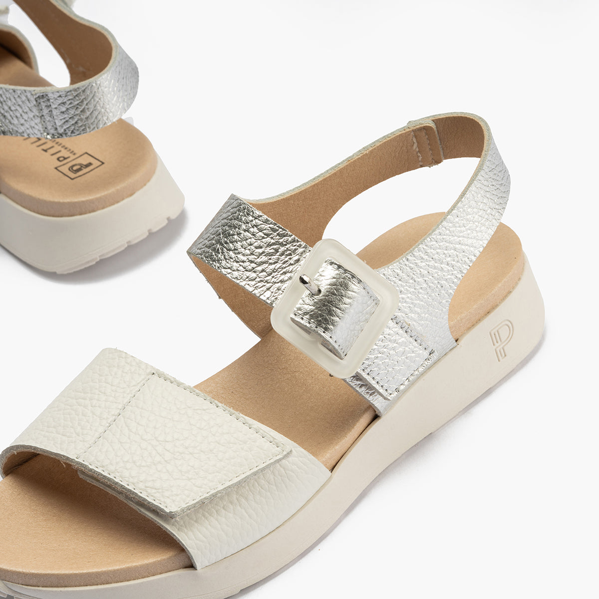 Sandalia deportiva con velcro Blanco-Plata