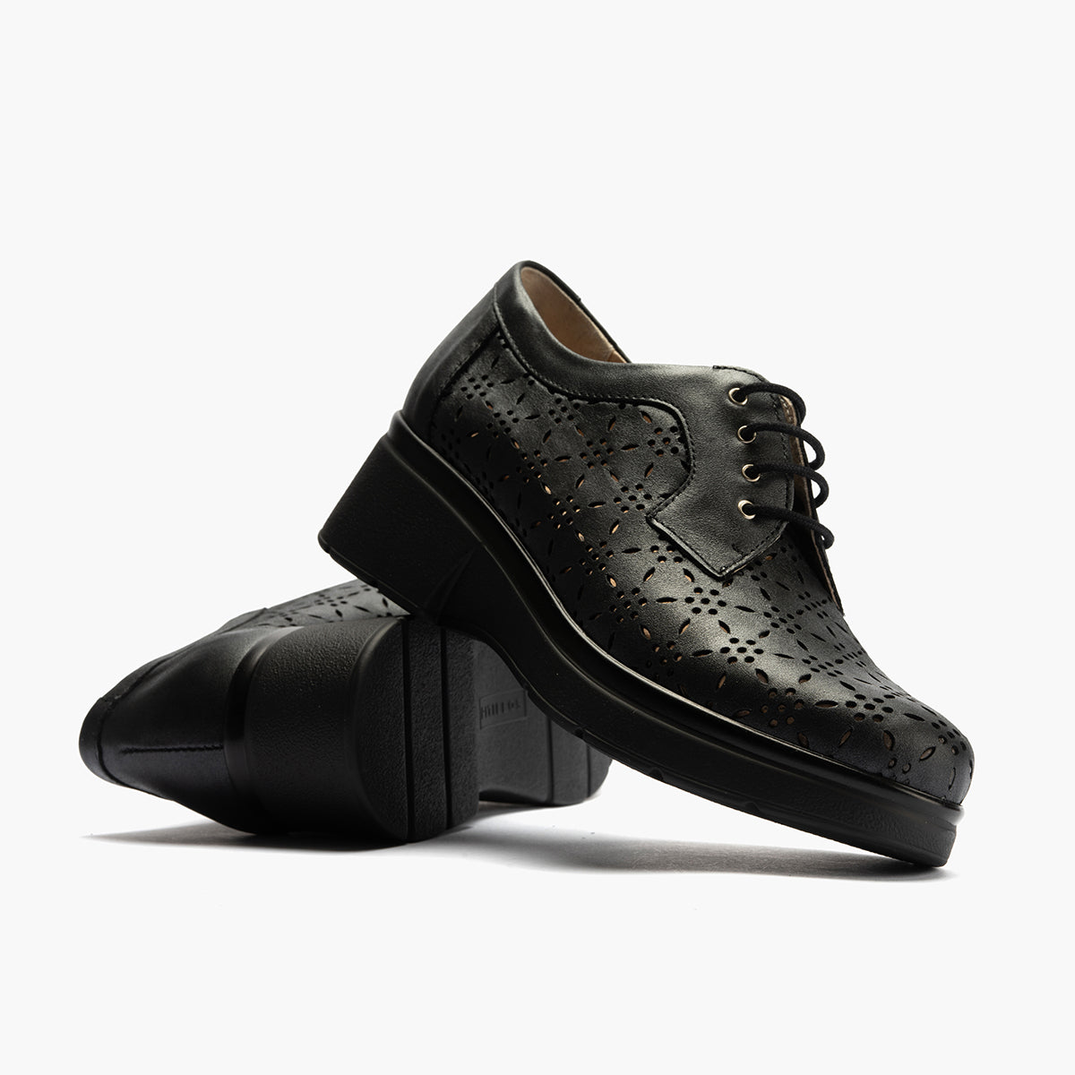 Blucher con cordones, cuña y piel fantasía Negro