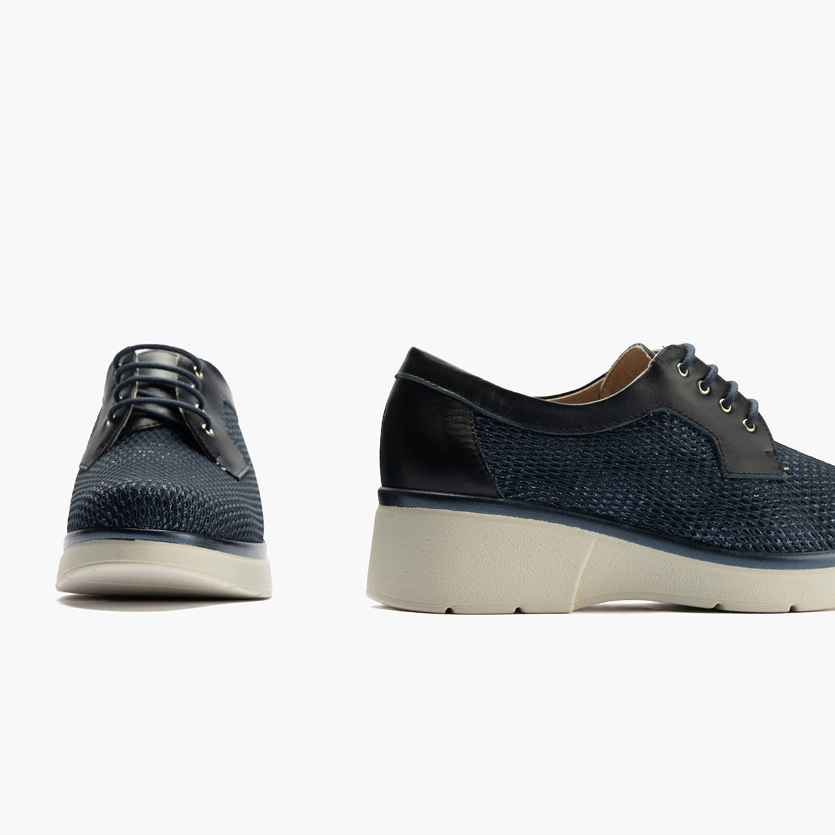 Blucher con cordones, cuña y tejido Marino