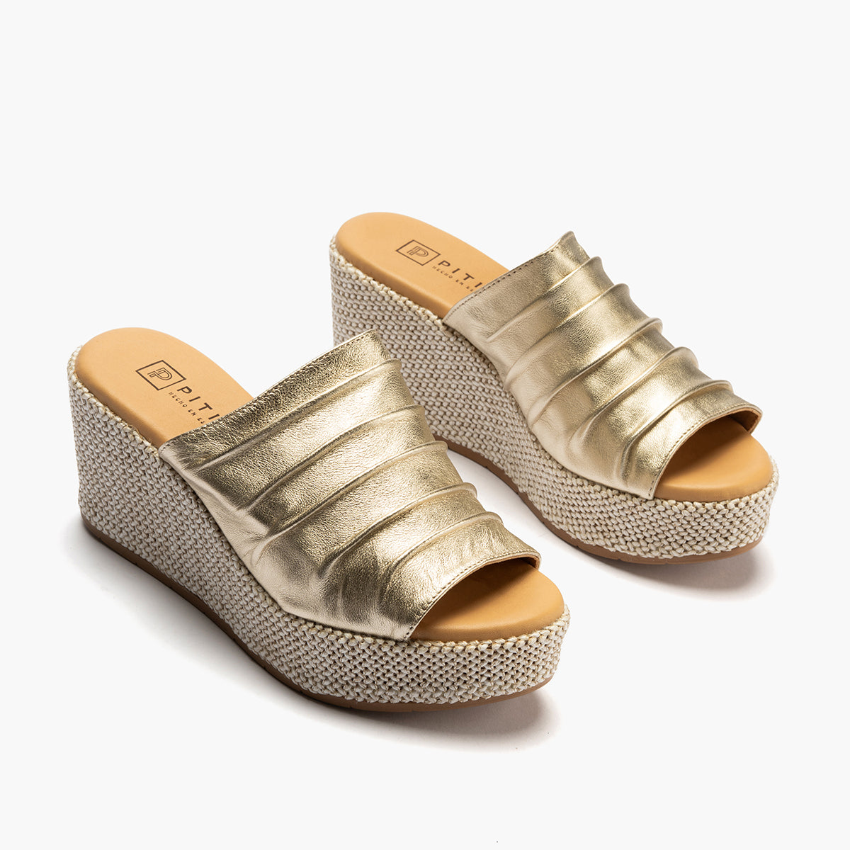 Sandalia zueco de rafia con cuña alta Oro