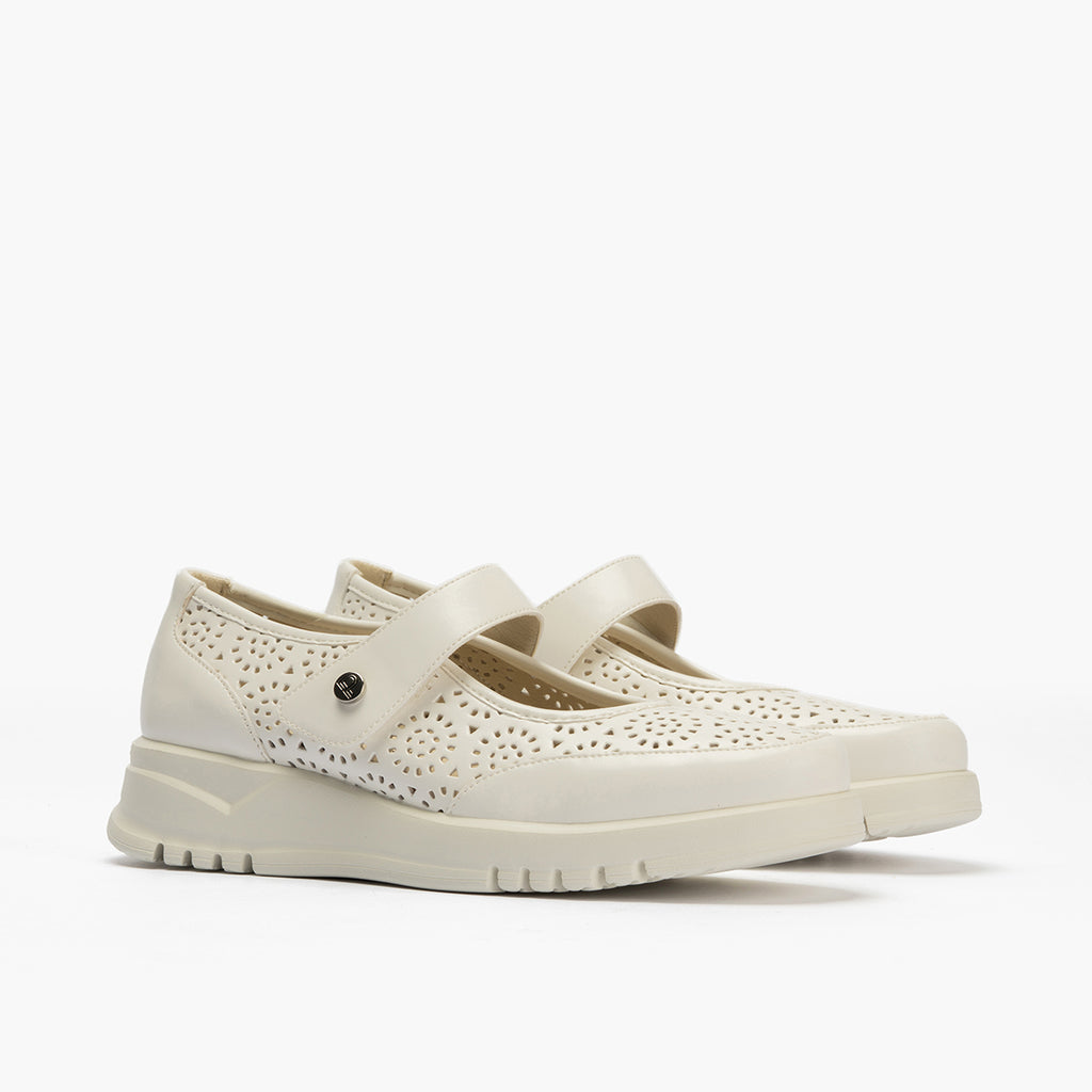 Zapato mercedes con velcro Blanco