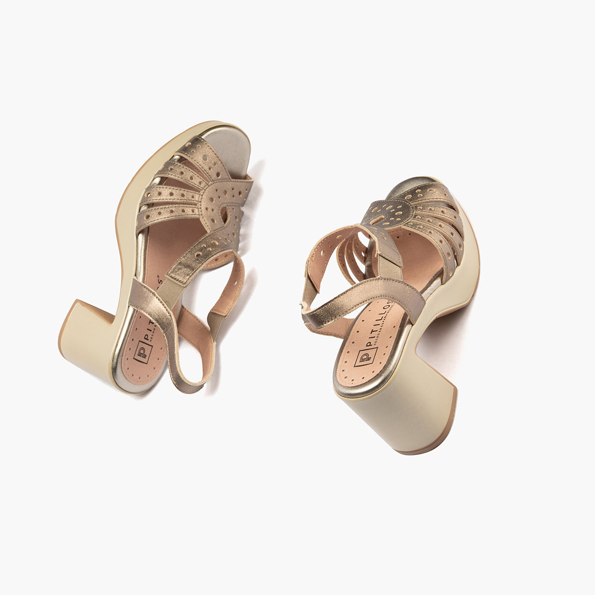 Zapato de salón con tacón plataforma y detalles metalizados Bronce