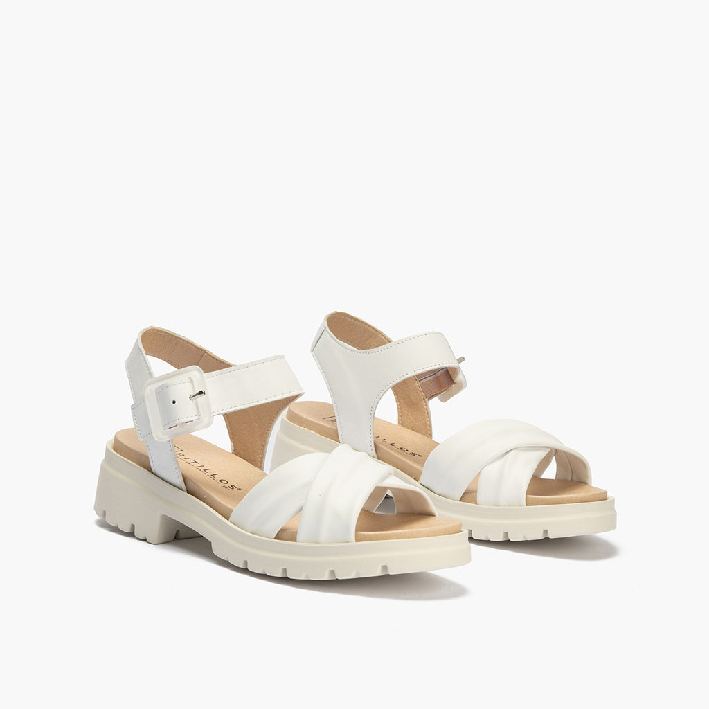 Sandalia en piel con tiras cruzadas Blanco