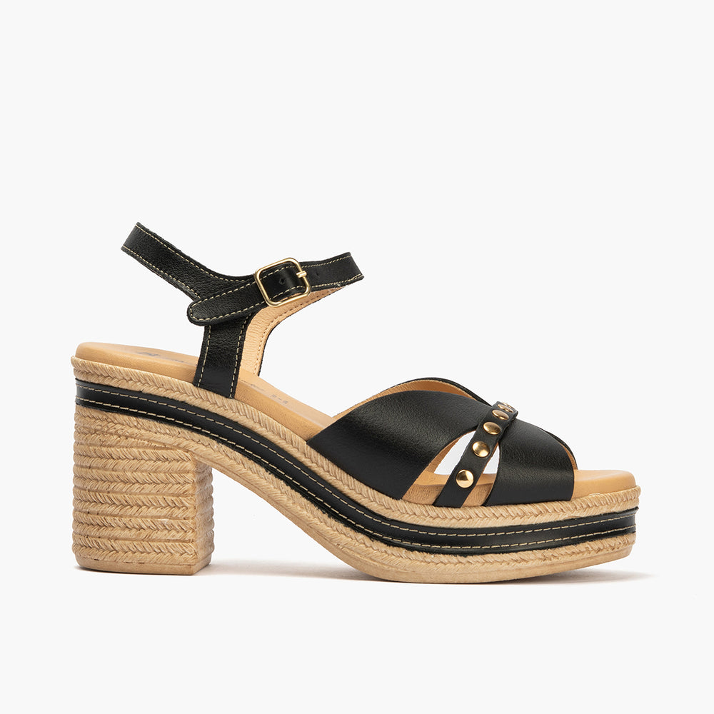Sandalia con tacón alto en piel napa y detalles metalizados Negro