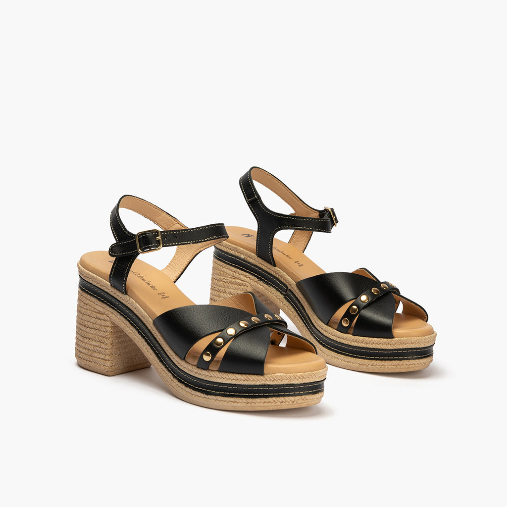 Sandalia con tacón alto en piel napa y detalles metalizados Negro