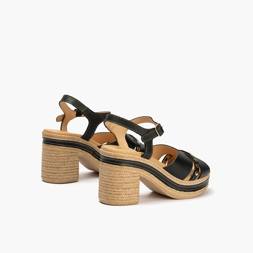 Sandalia con tacón alto en piel napa y detalles metalizados Negro