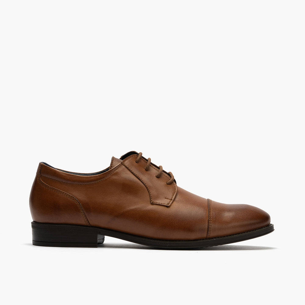 Zapato blucher con cordones de vestir para hombre Cuero
