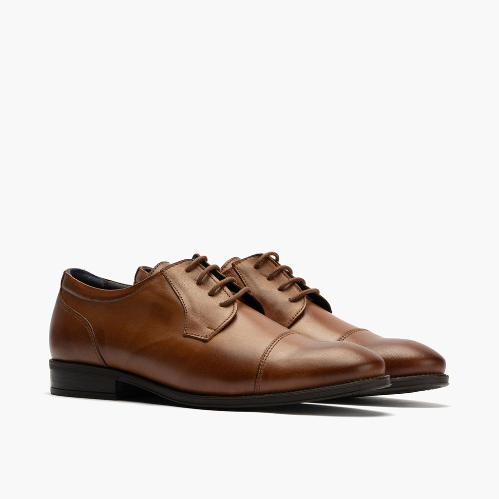Zapato blucher con cordones de vestir para hombre Cuero