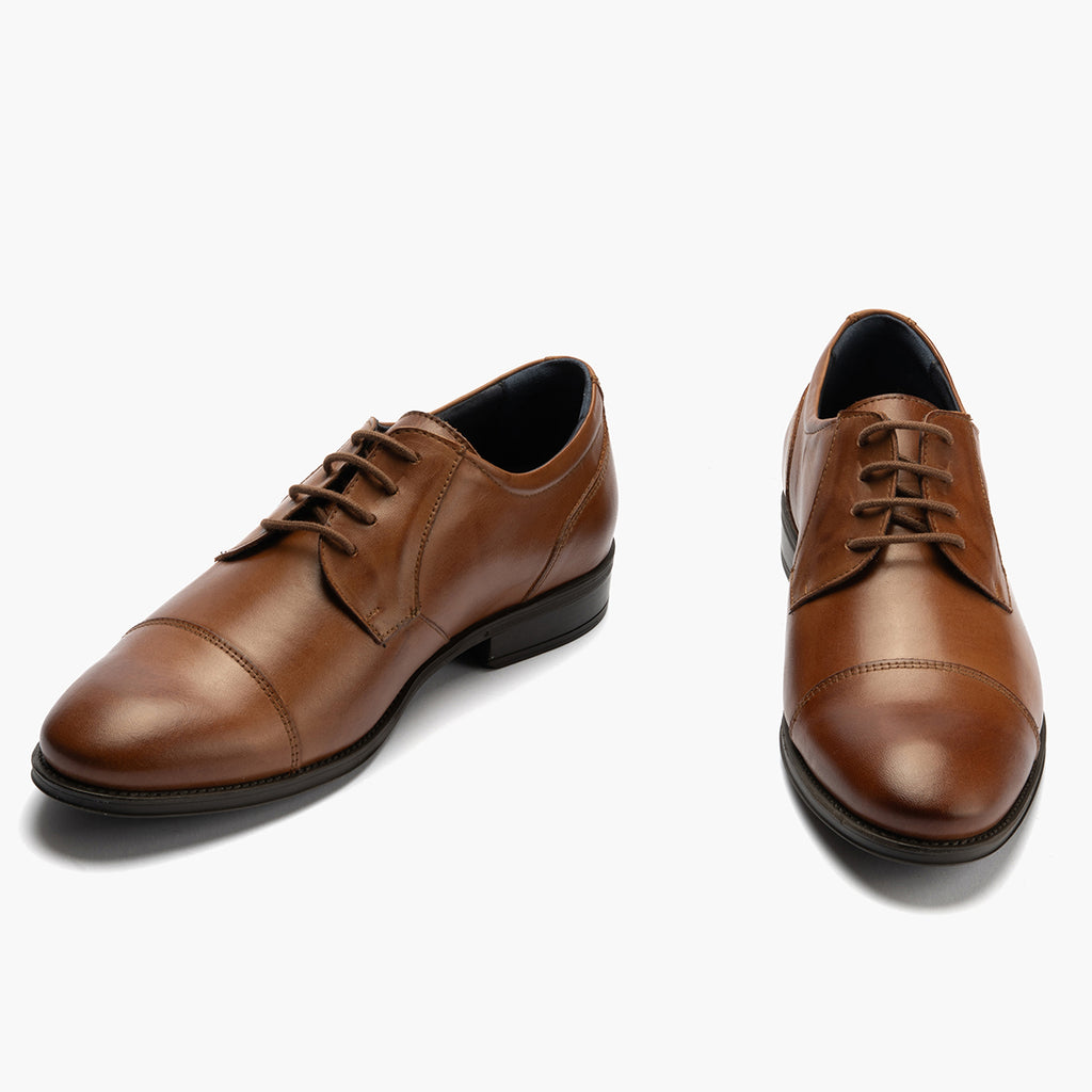Zapato blucher con cordones de vestir para hombre Cuero