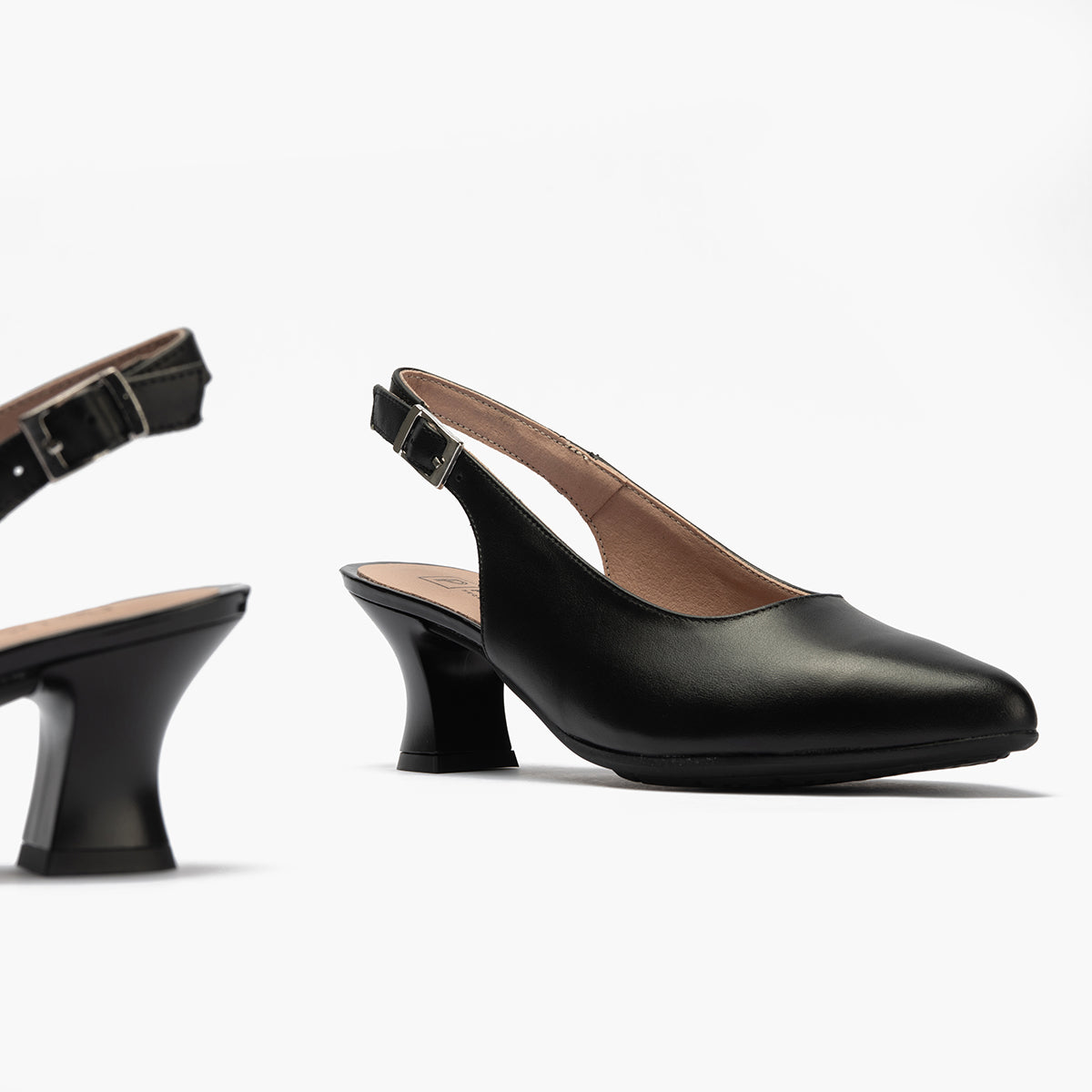 Zapato salón destalonado con tacón medio, en piel napa Negro