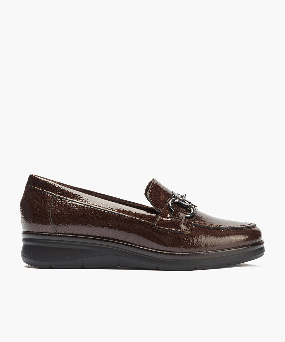 Mocasín en Charol con Adorno Marrón
