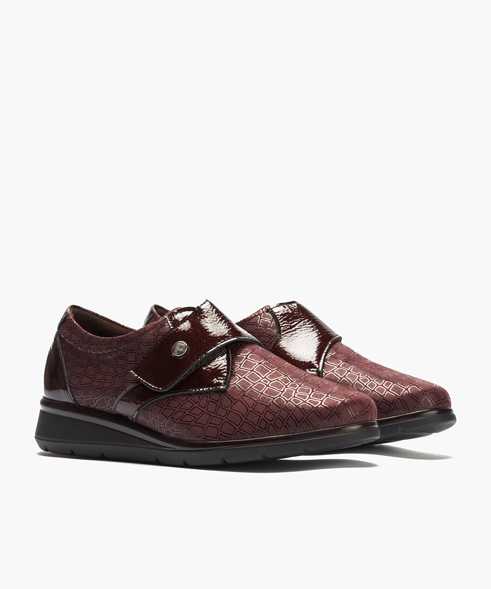 Blucher de velcro combinado lycra con charol Burdeos