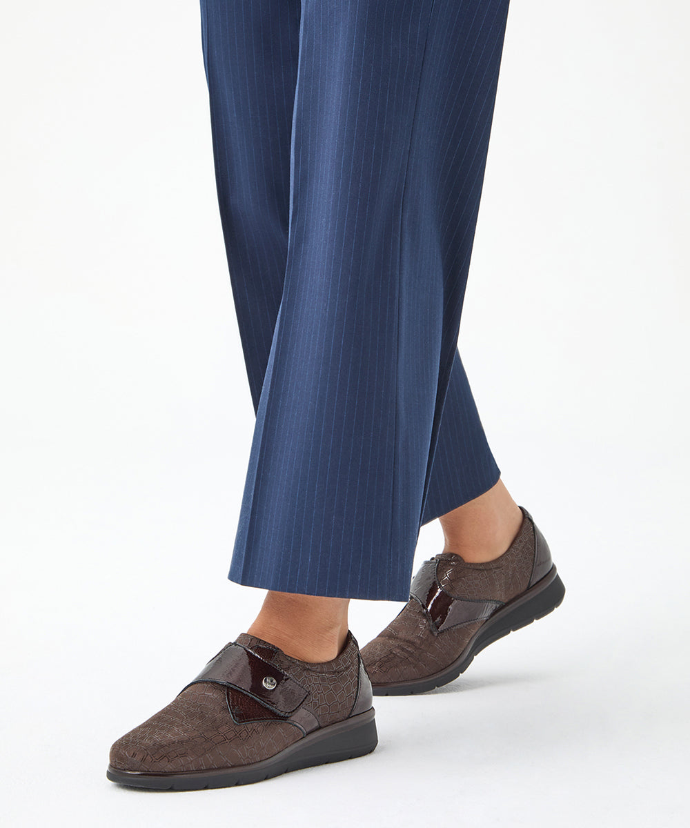 Blucher de velcro combinado lycra con charol Marrón