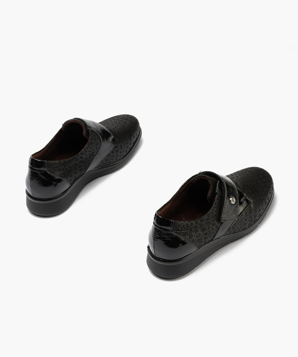 Blucher de velcro combinado lycra con charol Negro