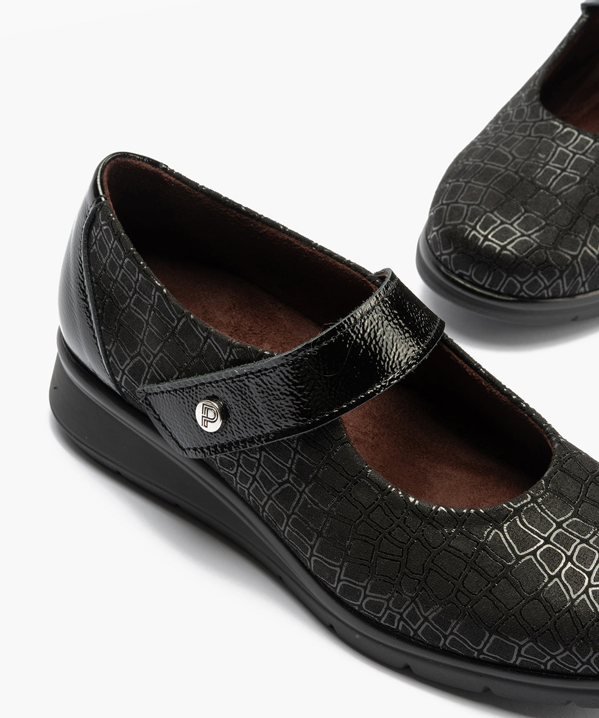 Mercedes con velcro combinado lycra con charol Negro
