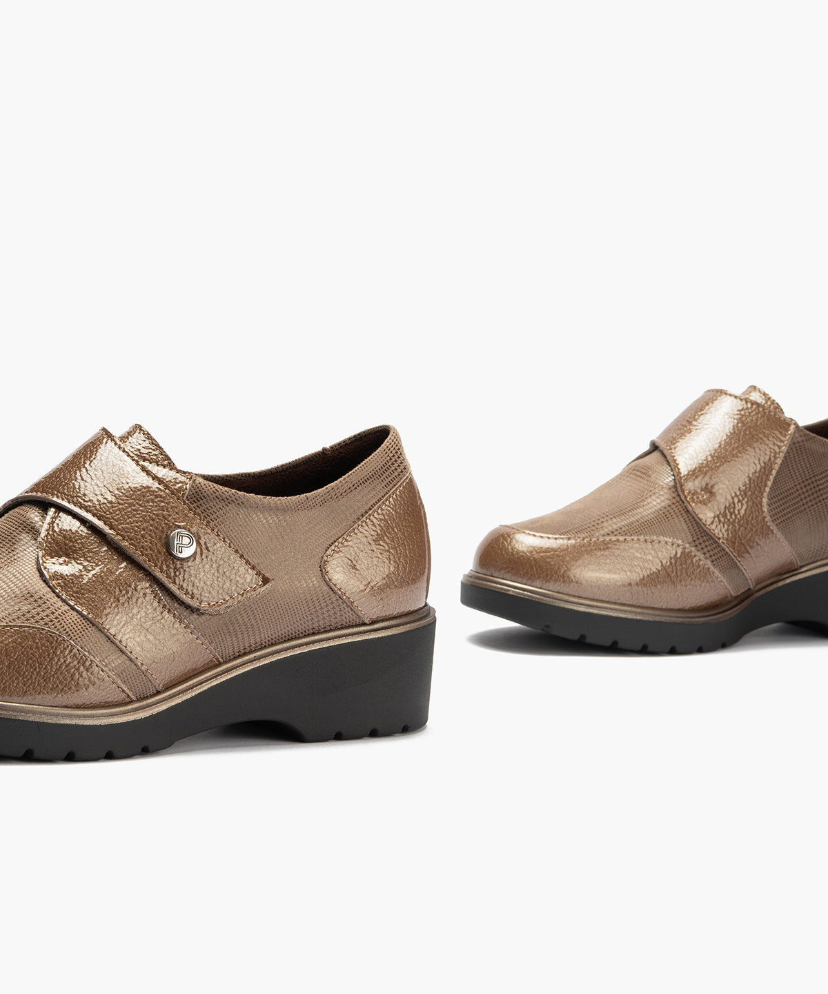 Blucher con velcro combinado charol con lycra Topo