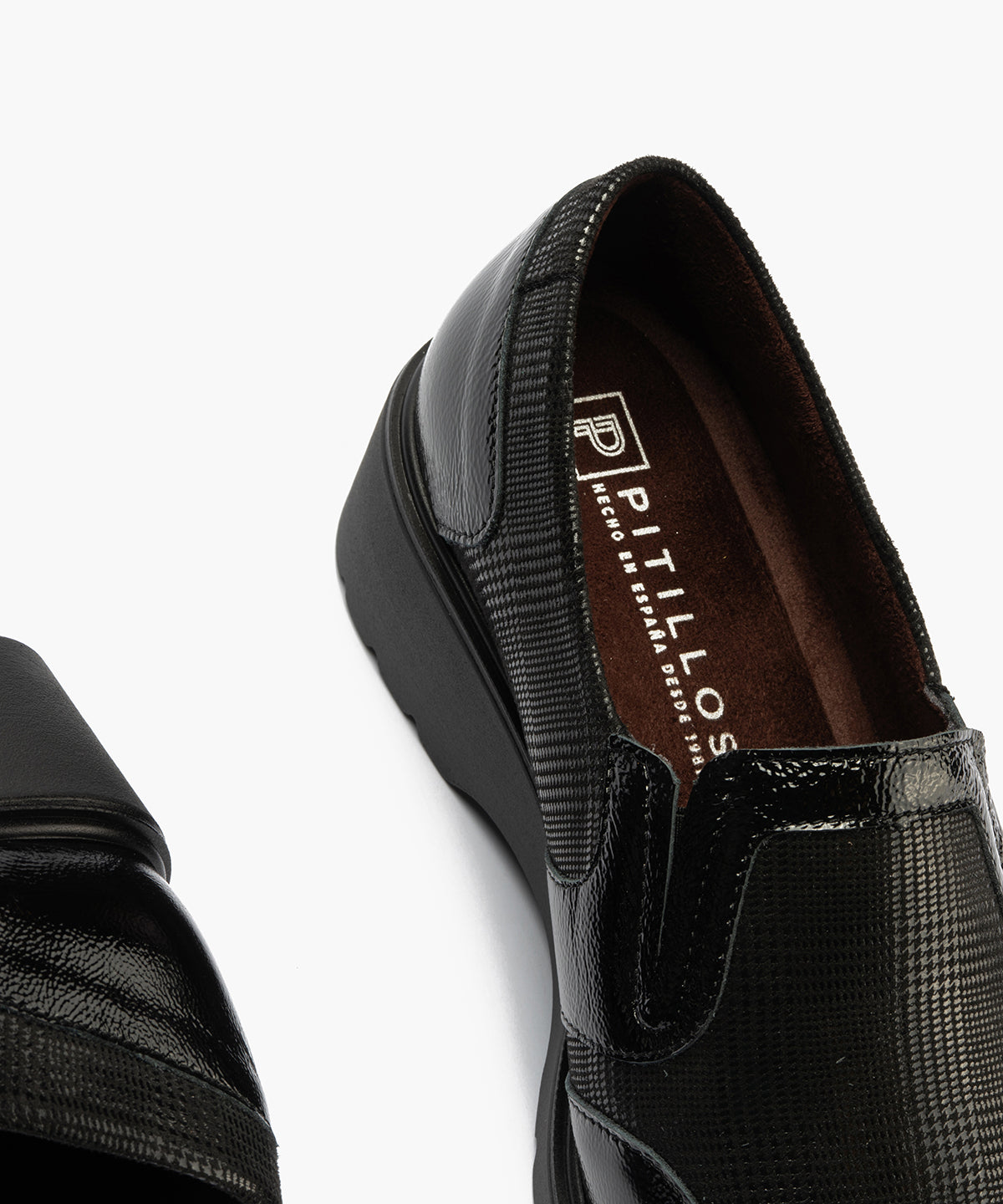 Manoletina con elásticos combinado charol con lycra Negro