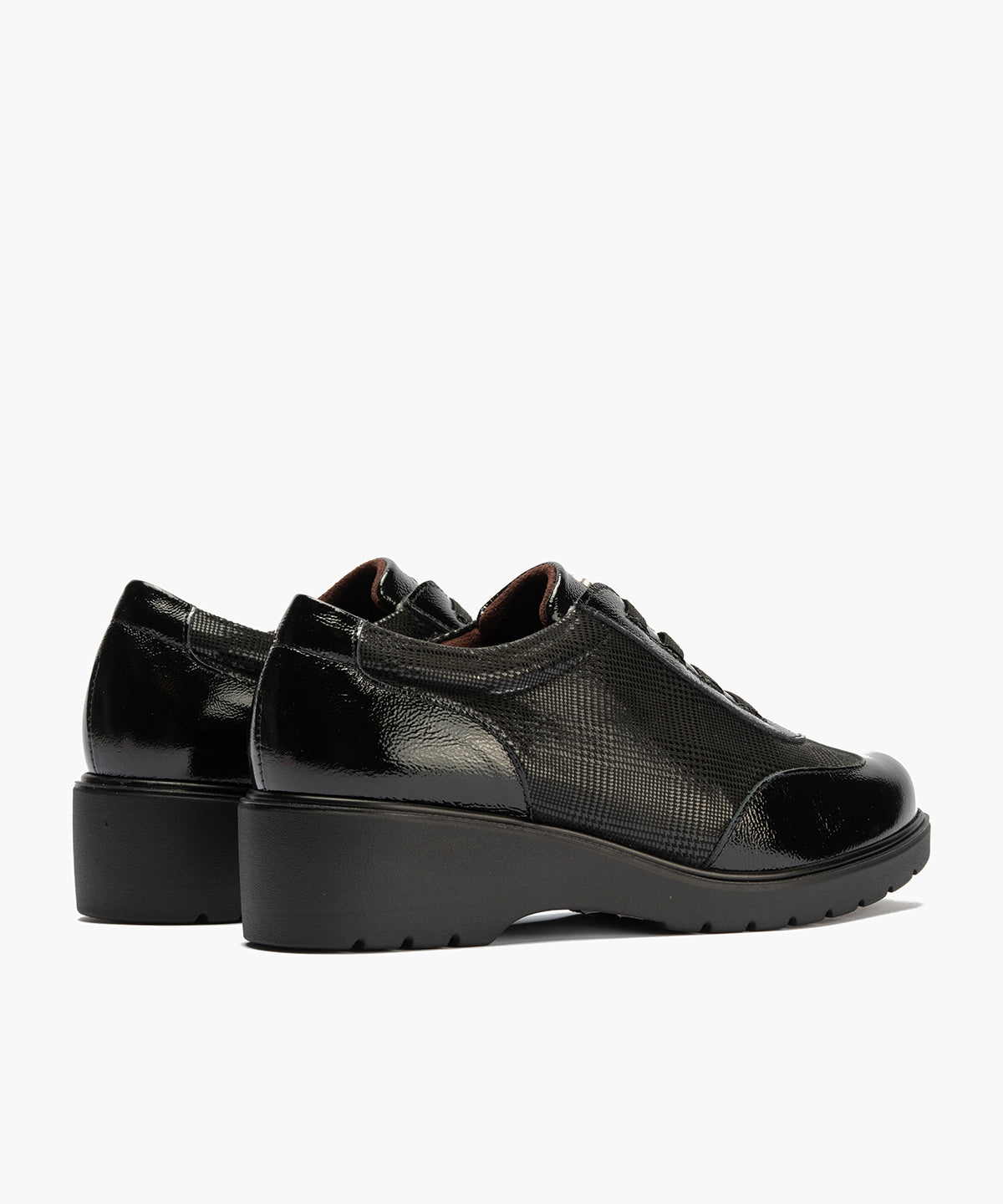 Deportivo con eláticos combinado charol con lycra Negro