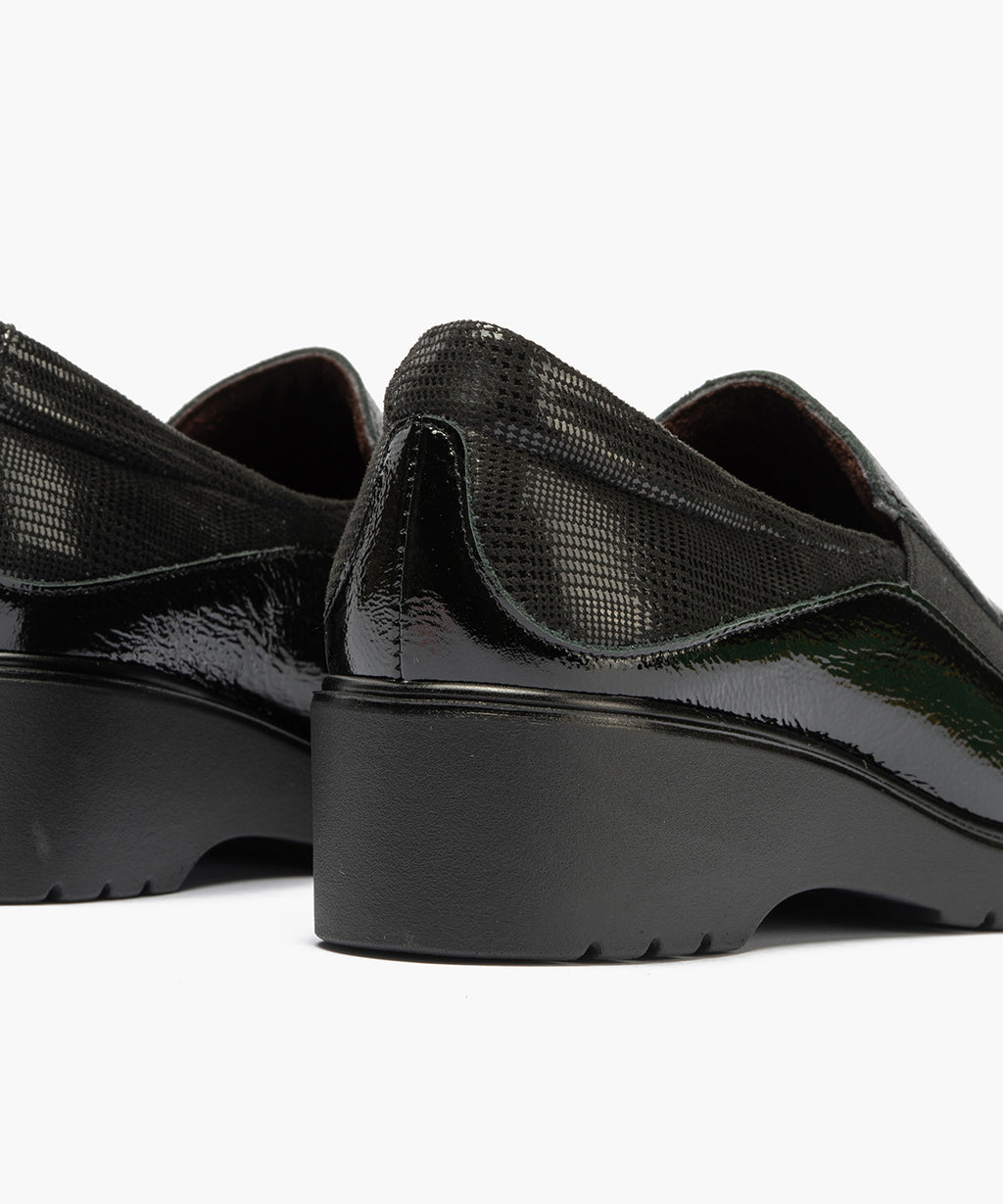 Gucci con elásticos combinado charol con lycra Negro