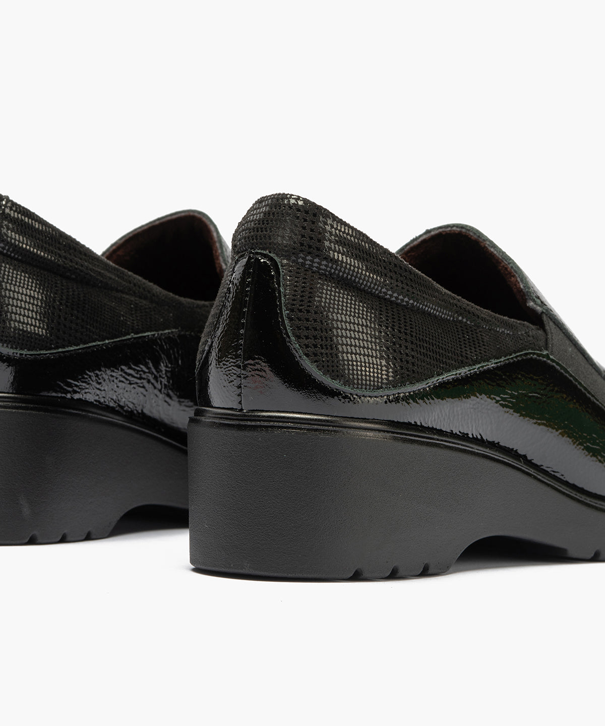 Gucci con elásticos combinado charol con lycra Negro