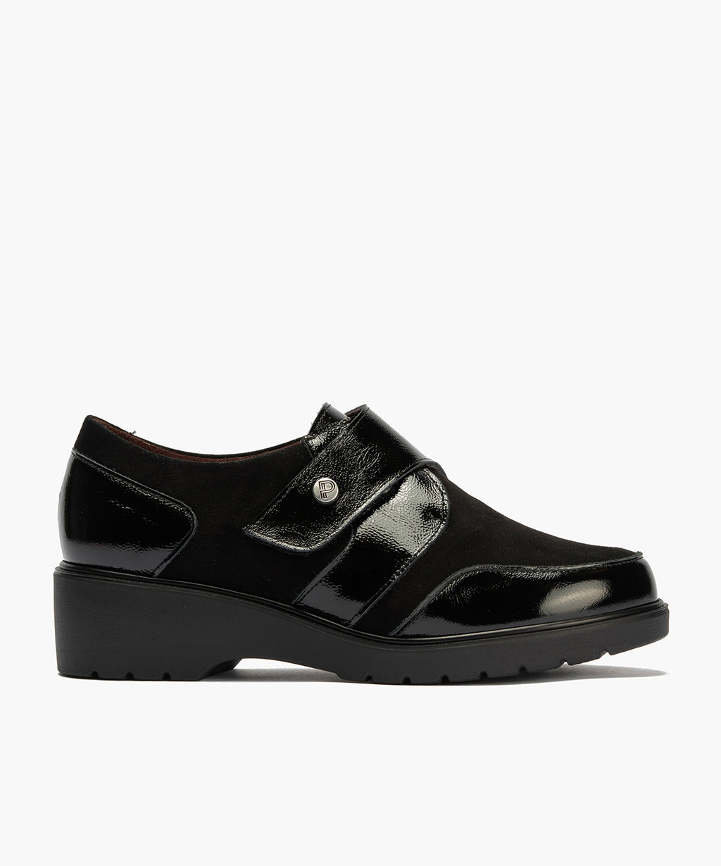 Blucher con velcro combinado charol con ante Negro
